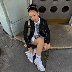 Nike 💅✨ Shox R4 Sneakers White Metallic Silver Running Shoes AR3565-101 Sz 8.5